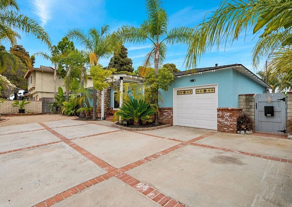 1st image of 1213 Vista Way