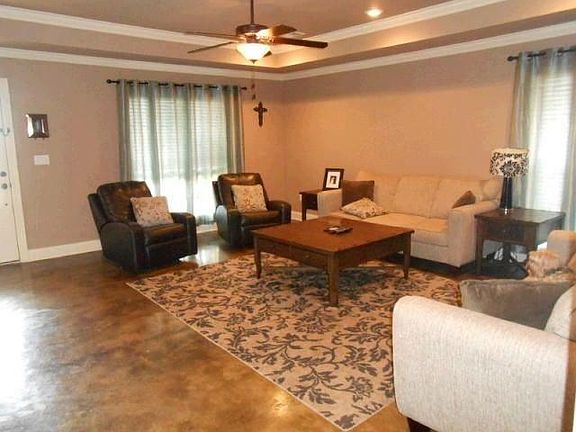 Spacious living room!