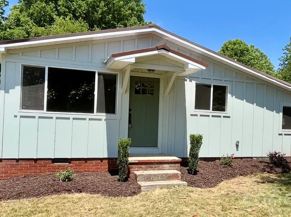 908 E 1st St, Newton, NC 28658
