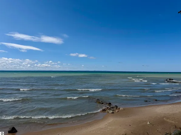 0 Shawnee Trl Lot 40, Kewadin, MI 49648