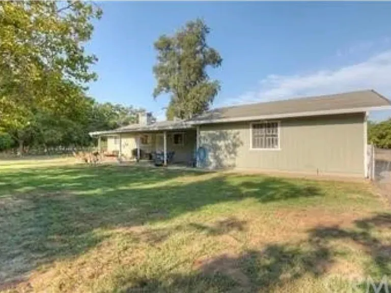 3828 Larkin Rd — Photo 8