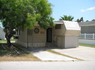 717 E Clam Cir, Port Isabel, TX 78578