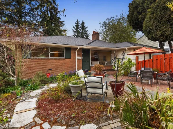 3819 46th Avenue SW, Seattle, WA 98116