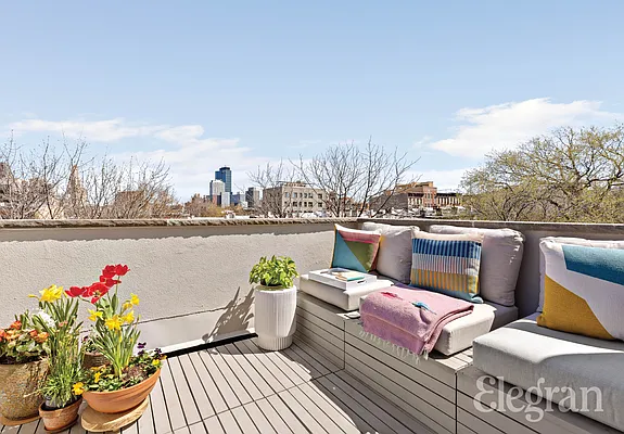 Sold by (Legacy) Elegran | media 9