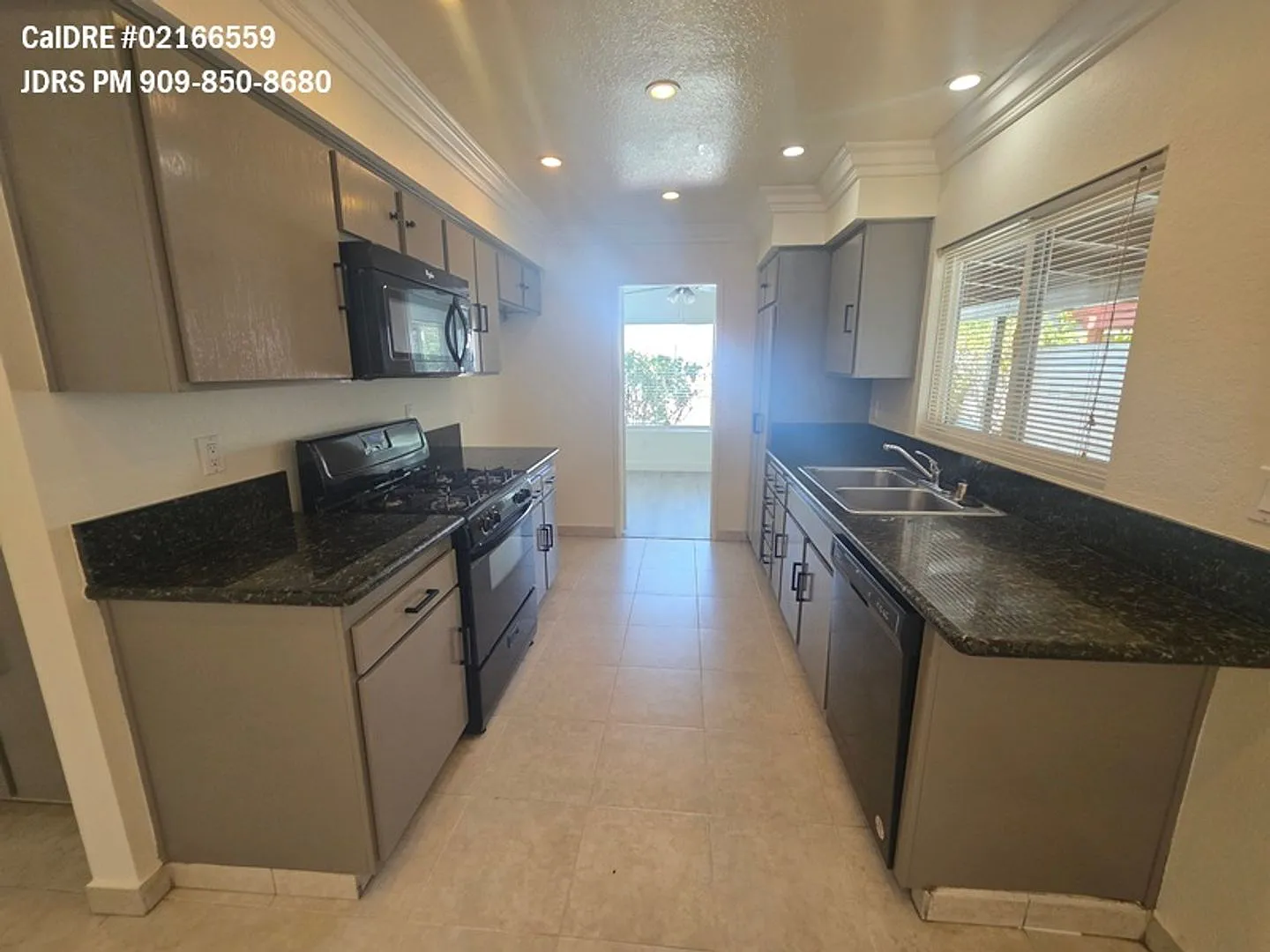 Rancho Cucamonga 4 Bedroom Home — Photo 3