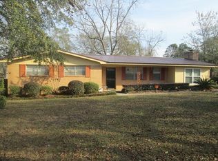 127 Reba Dr, Swainsboro, GA 30401