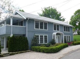 7 Stillman Rd, Saunderstown, RI 02874