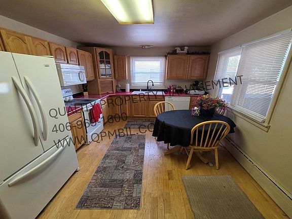 2nd image of 212 Grand Ave