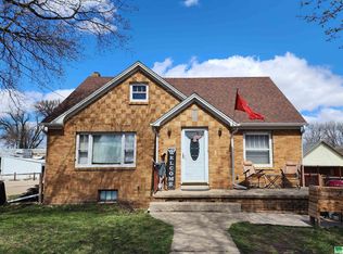 709 E Webb St, Boyden, IA 51234