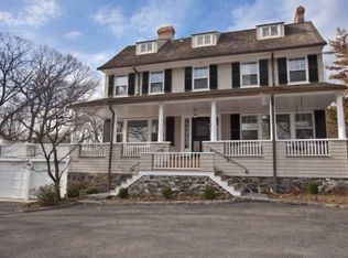 8 Manursing Way, Rye, NY 10580