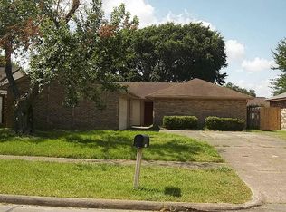10102 Hillridge Rd, La Porte, TX 77571