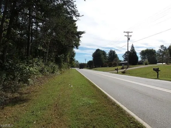 1015 Cc Camp Rd, Elkin, NC 28621