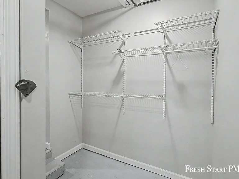 1266 Clark St — Photo 15