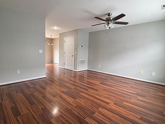 4th image of 2121 Greenwood Dr #205