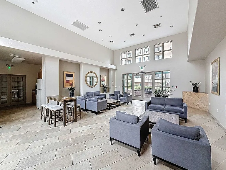 16 W Encanto Blvd #2 — Photo 21