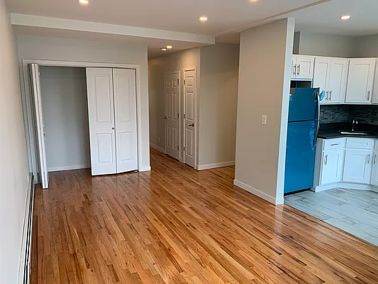 Rented by Voro New York | media 23