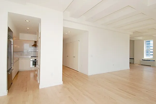 Rented by CORE | media 17