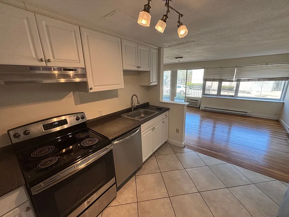 333 Main St #13