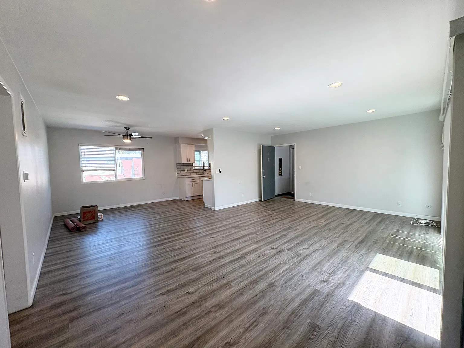 2 bed, 1200 sqft, $3,498 — Photo 2