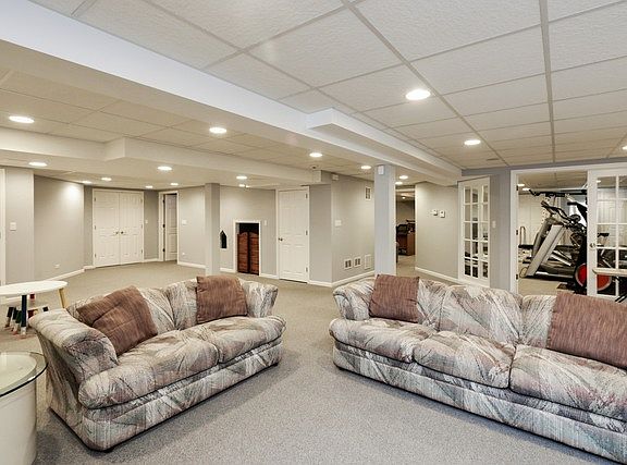 5th image of 694 Interlochen Ct