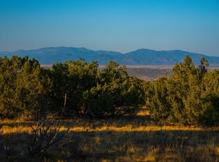 32 Silver Spur Trl, Cerrillos, NM 87010