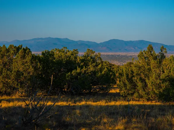 32 Silver Spur Trl, Cerrillos, NM 87010