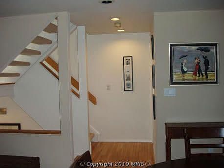 Diningroom facing entryway