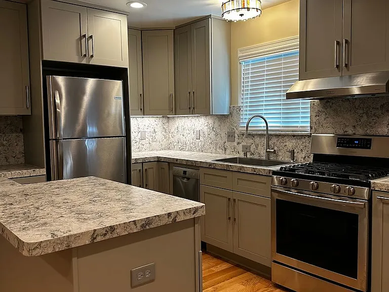 723 Laurel St #723 — Photo 3
