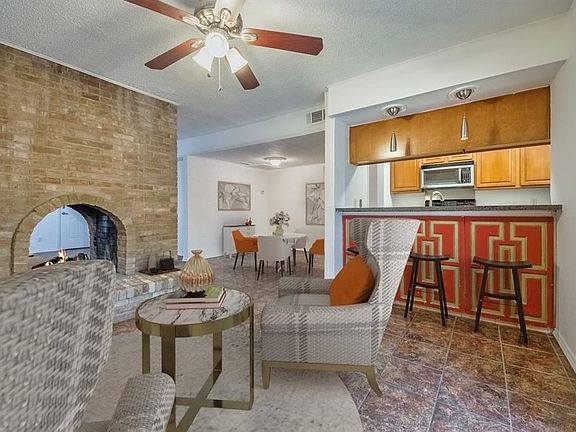3rd image of 5924 Birchbrook Dr APT 211B