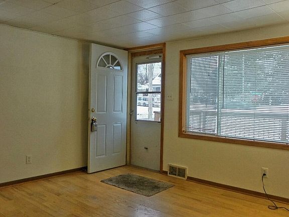 2nd image of 1408 N Grandview Blvd