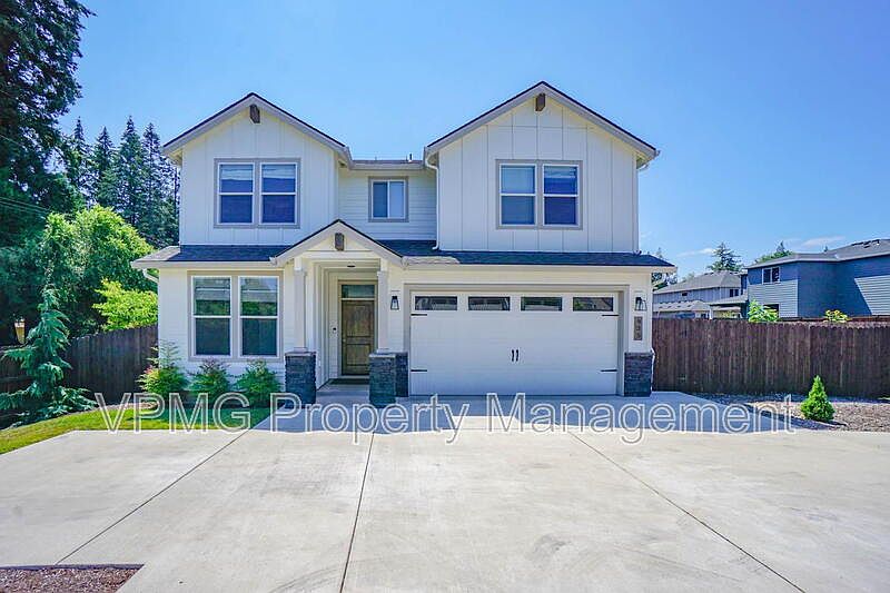 1st image of 935 SE 36th St