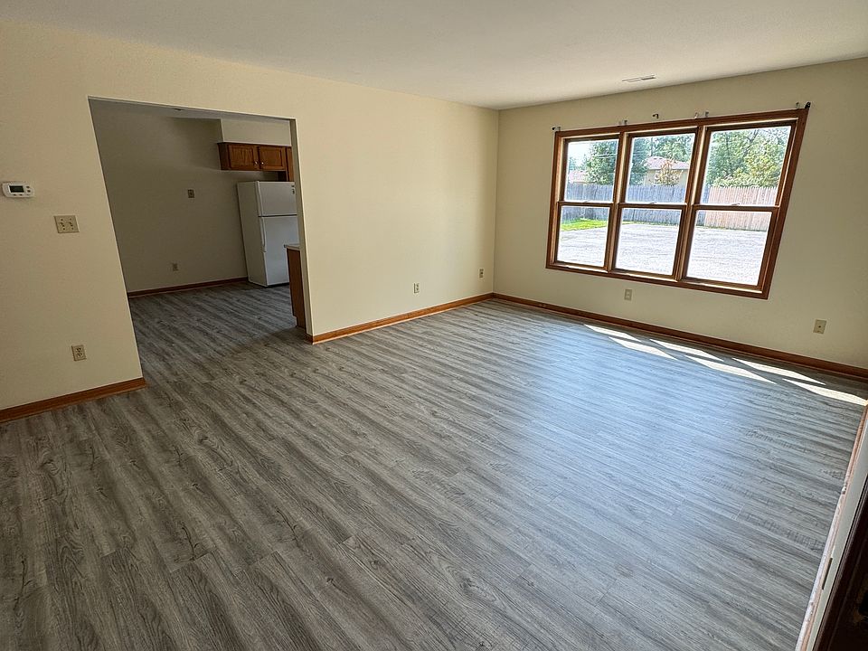 1st image of 917 E Glen Park Ave #1