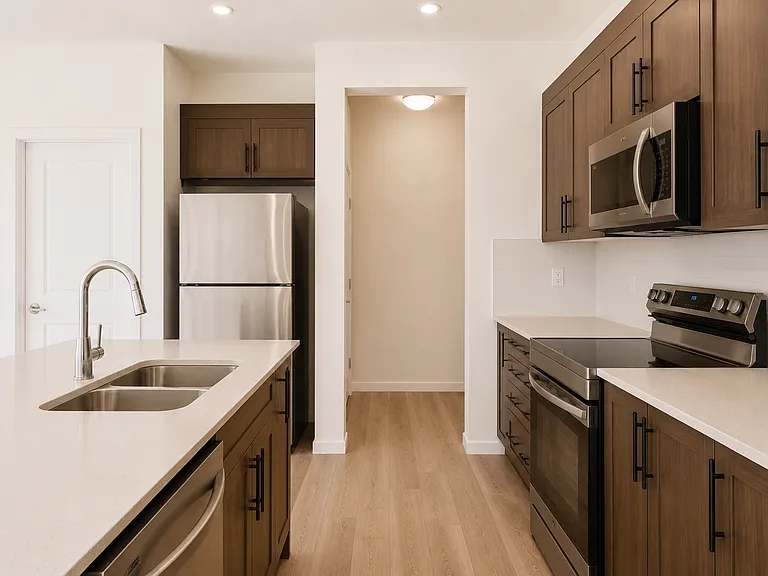 25 Yorkstone Row SW #UPPER — Photo 11