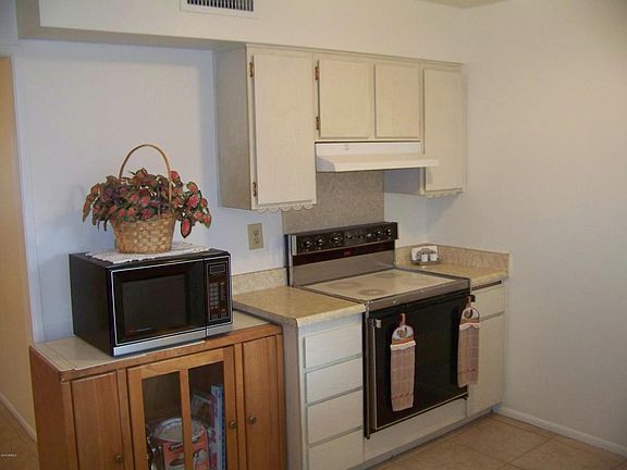 3rd image of 10963 W Santa Fe Dr