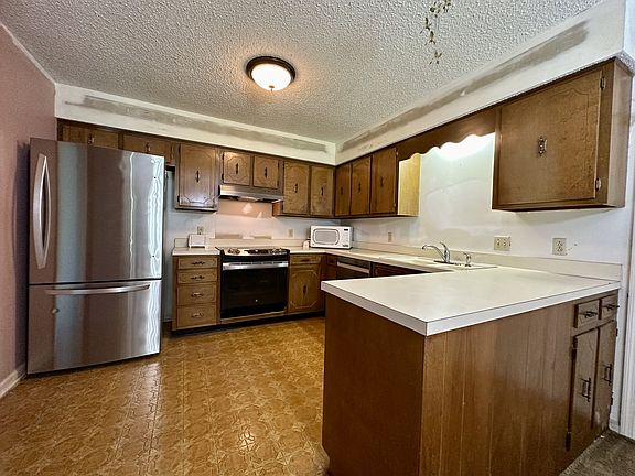4th image of 451 Belinda Pkwy