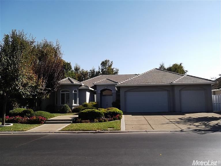 1st image of 4634 Pebble Beach Dr