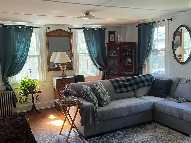 62 Oak St — Photo 8