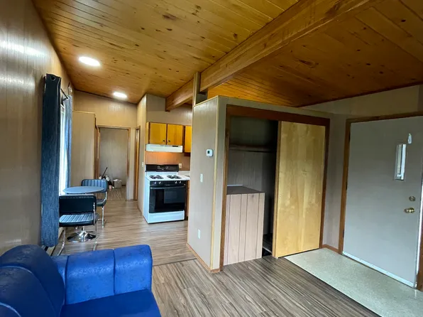 3941 Merrill Dr, Anchorage, AK 99517