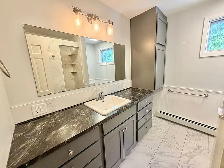 203 Maple St — Photo 8