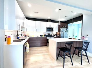 19 University Rd #3, Brookline, MA 02445