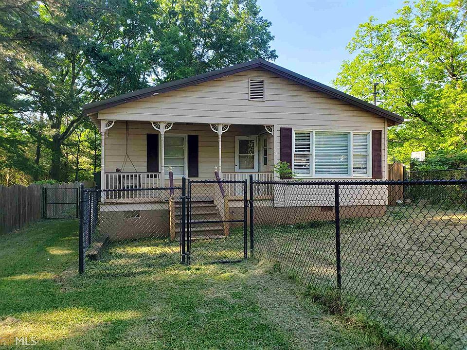 1st image of 132 Lang St