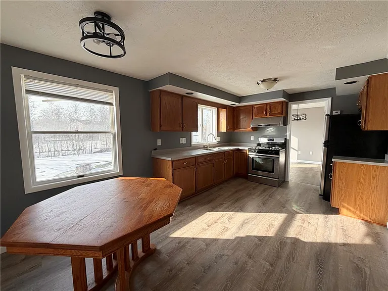 598 Bram Hall Dr — Photo 6