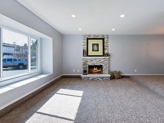 3rd image of 10667 Orange Cir