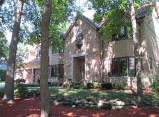 4215 S Wilshire Dr, New Berlin, WI 53151