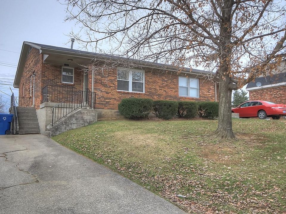 2nd image of 148 Strode Station Cir #150