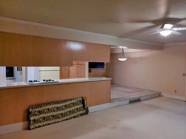 18250 Parkridge Dr, Riverview, MI 48193