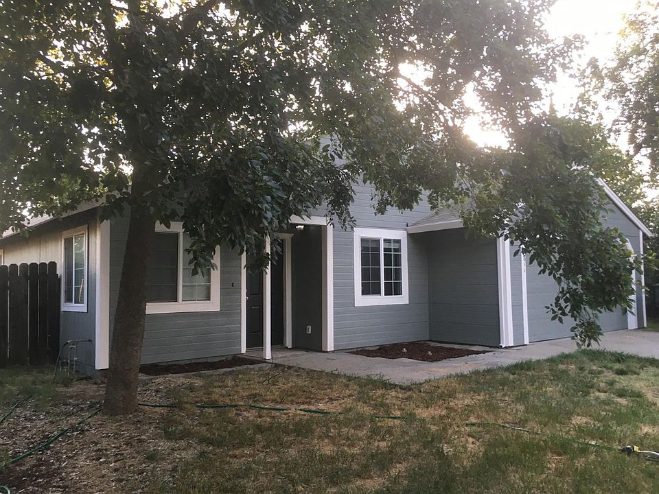 1st image of 811 Redwood Ave