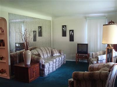 2nd image of 4672 Derbyshire Dr