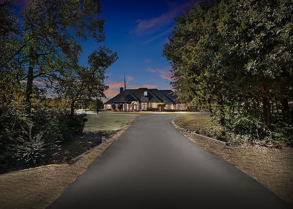 1st image of 830 Oak Meadow Ct