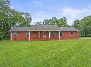 404 Heikens Dr, Decherd, TN 37324
